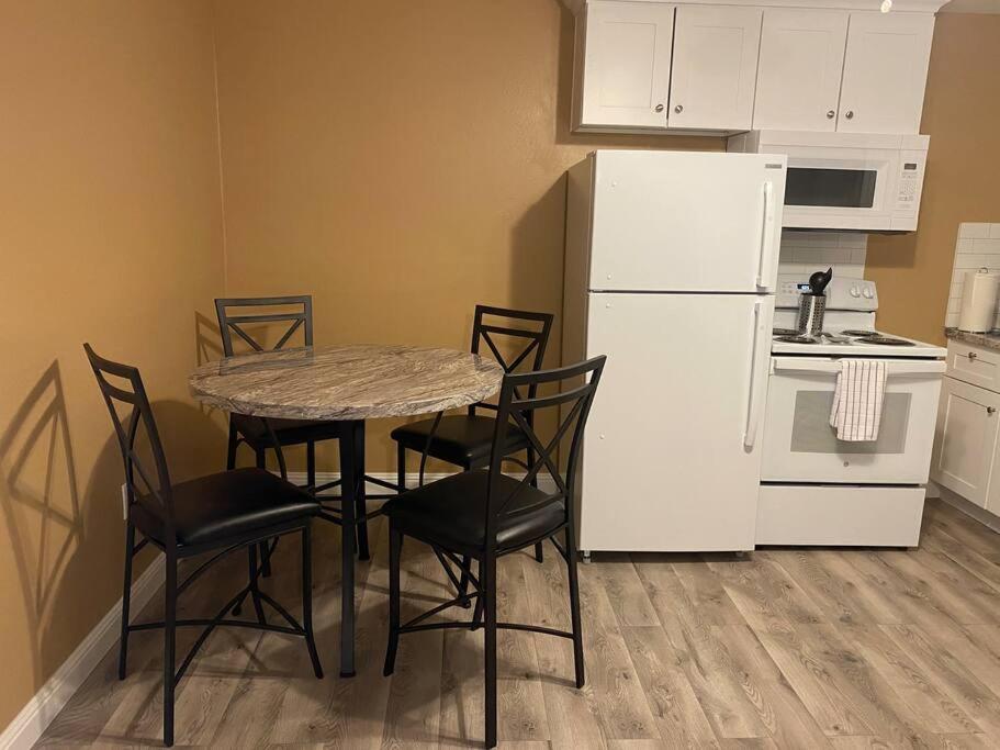 #2 Bedroom Cozy Suite, 1 Min Walk To The Beach # Bullhead City Kültér fotó