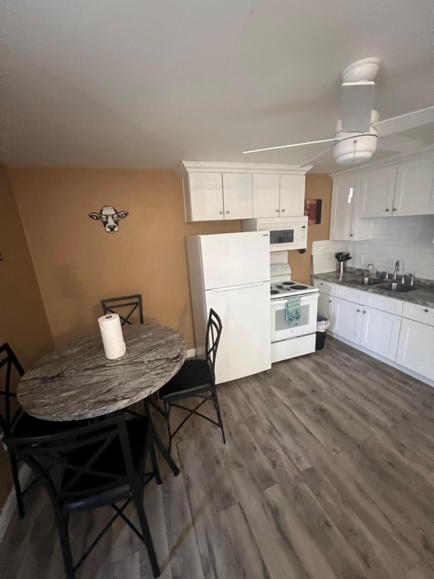 #2 Bedroom Cozy Suite, 1 Min Walk To The Beach # Bullhead City Kültér fotó